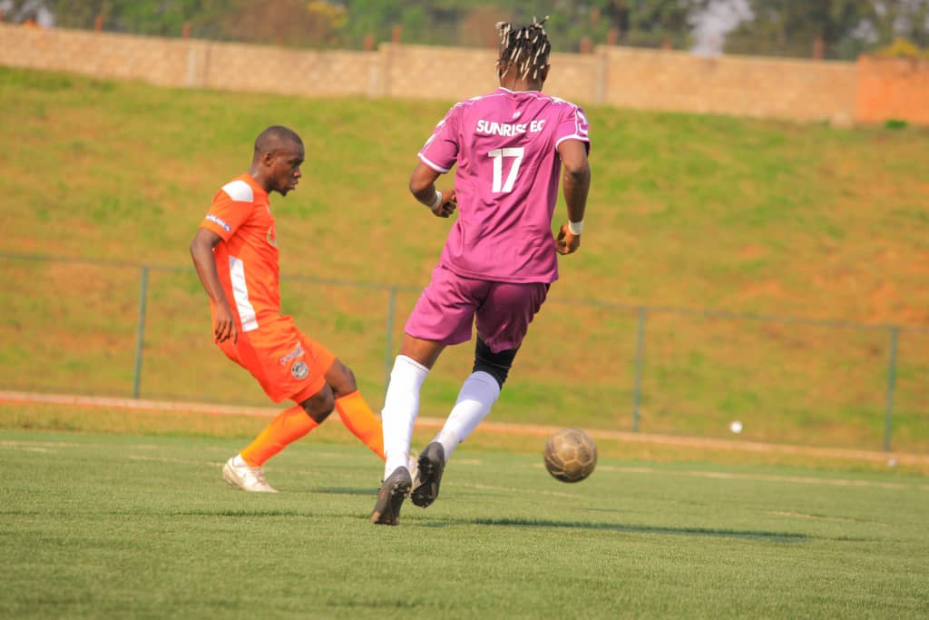 Babuwa Samson (no17) ni we watsinze ibitego bibiri byose bya Sunrise FC.
