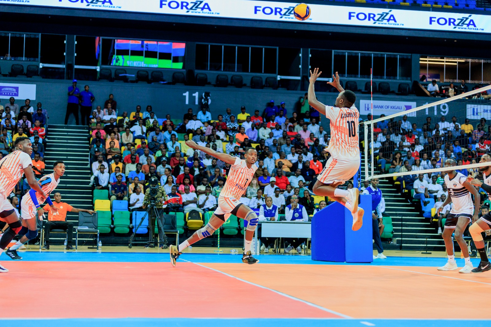 Muvara Ronald (wambaye no 7) yagarutse i Kigali