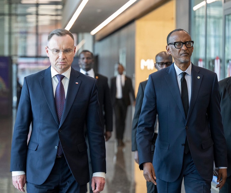 Perezida Kagame na we yakiriye mugenzi we Duda