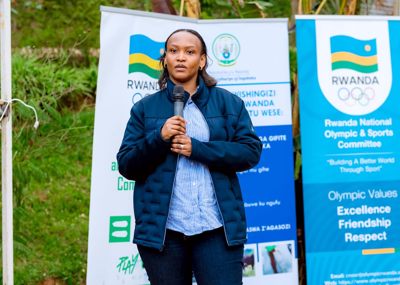 Umuyobozi wa Komite olempike Umulinga Alice yari yitabiriye isozwa ry'iyi mikino