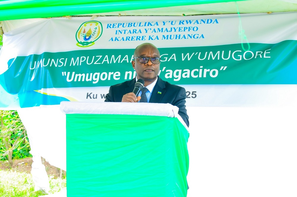 Depite Bitunguramye avuga ko umugore w'agaciro ari urema umuryango wishimye 