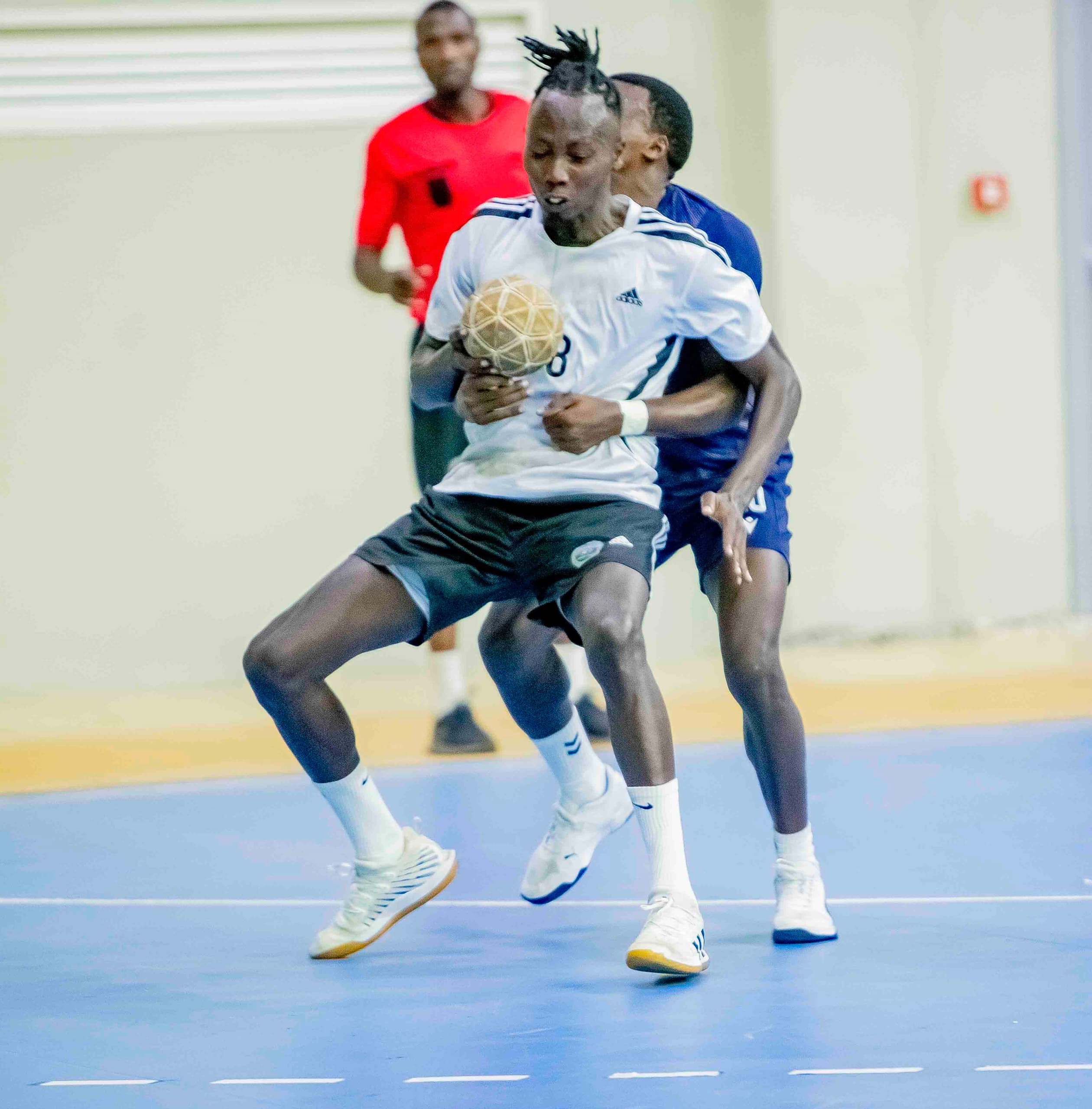 Ni umukino uba urimo guhangana gukomeye