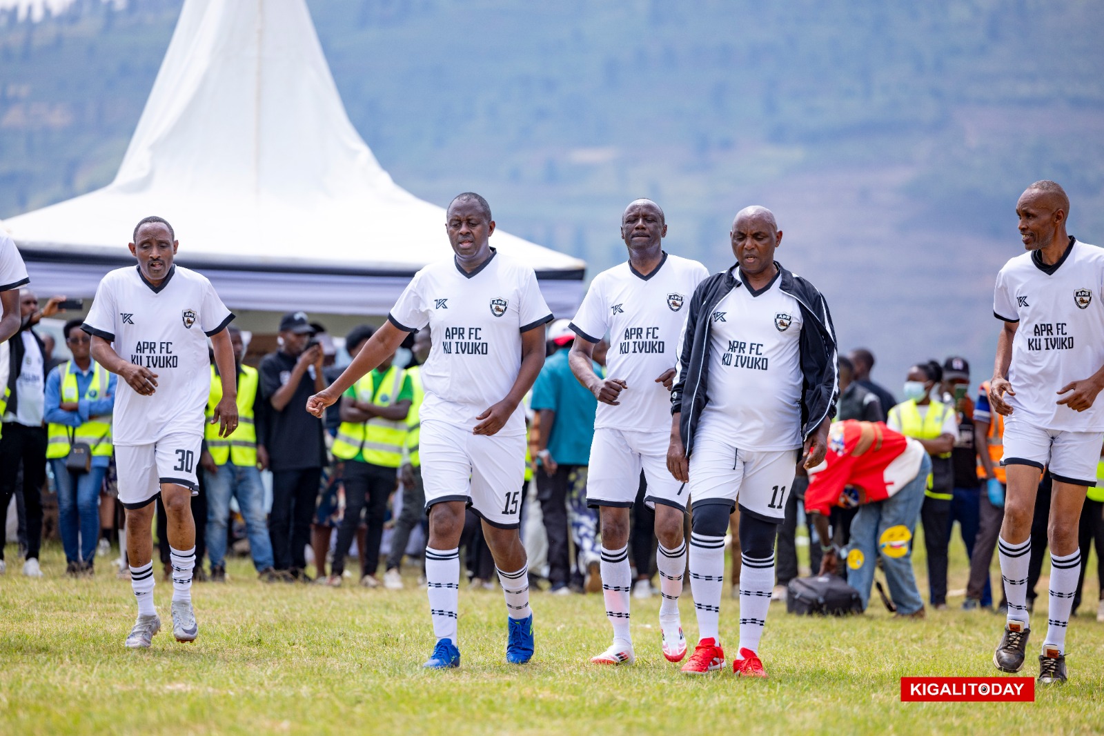 Abashinze APR FC bongeye kwiyerekana mu kibuga