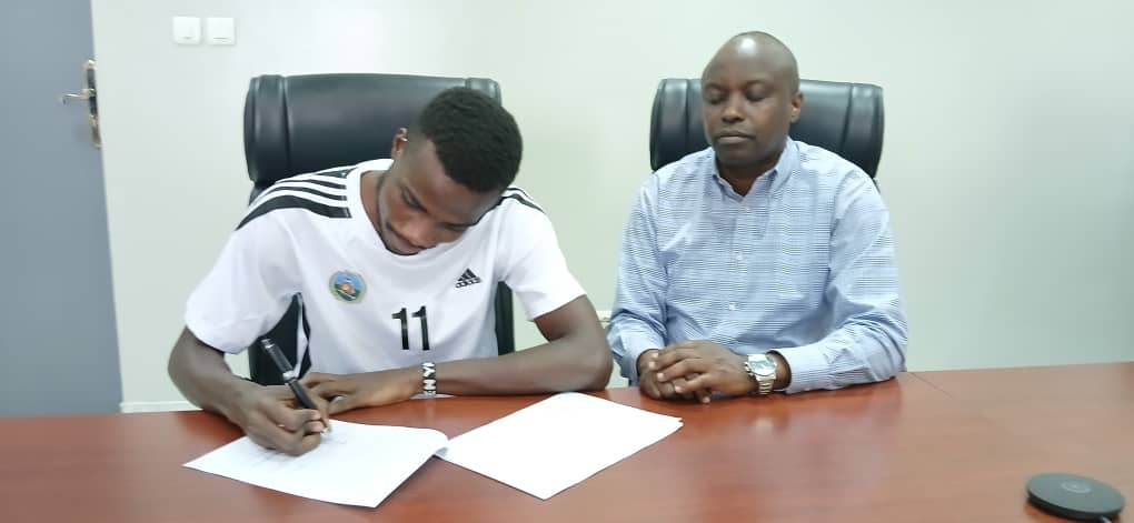 Wakukha Brian ni umwe muri batatu APR HC yasinyishije bavuye muri Equity Bank yo muri Kenya