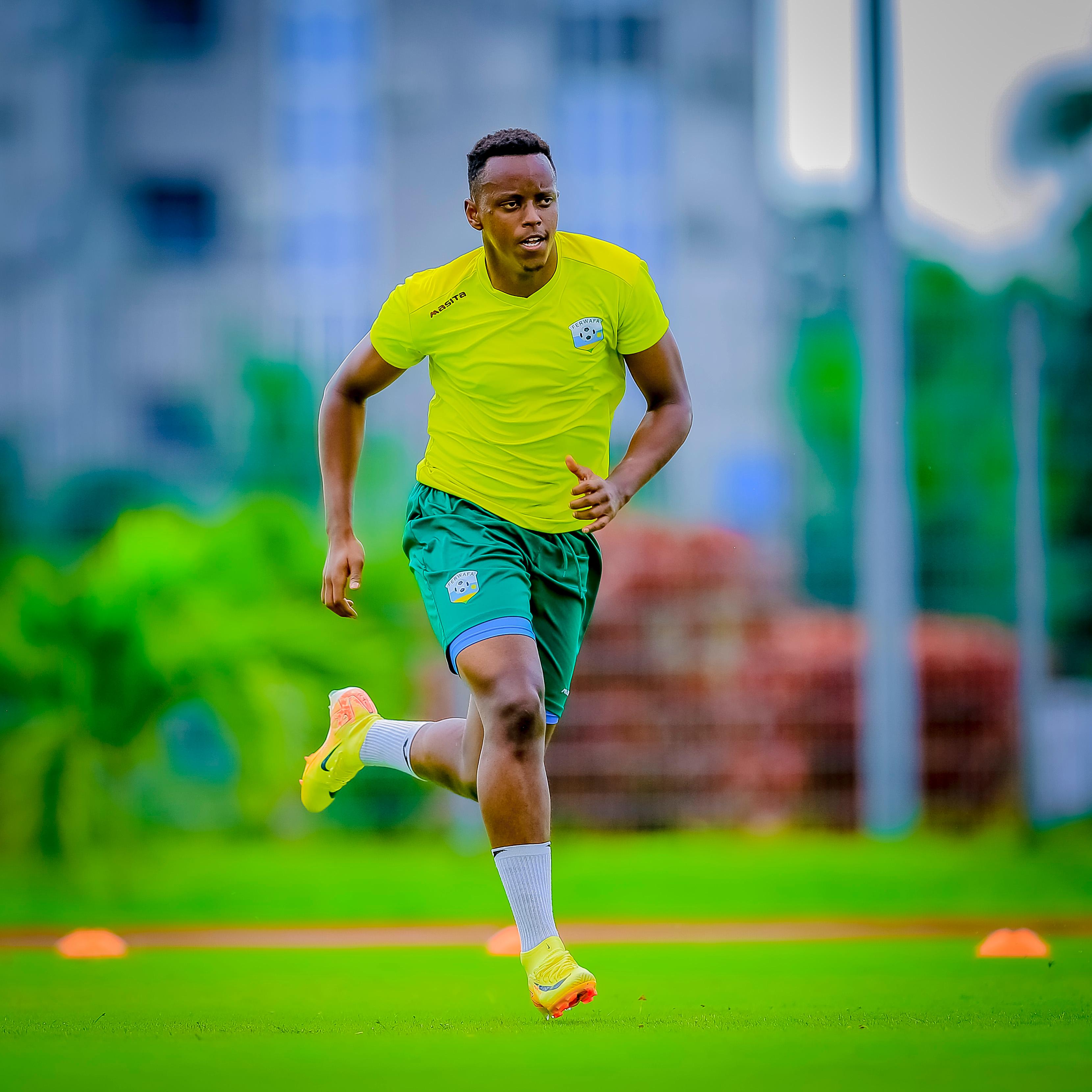 Nshuti Innocent ashobora kubanza ku ntebe y'abasimbura