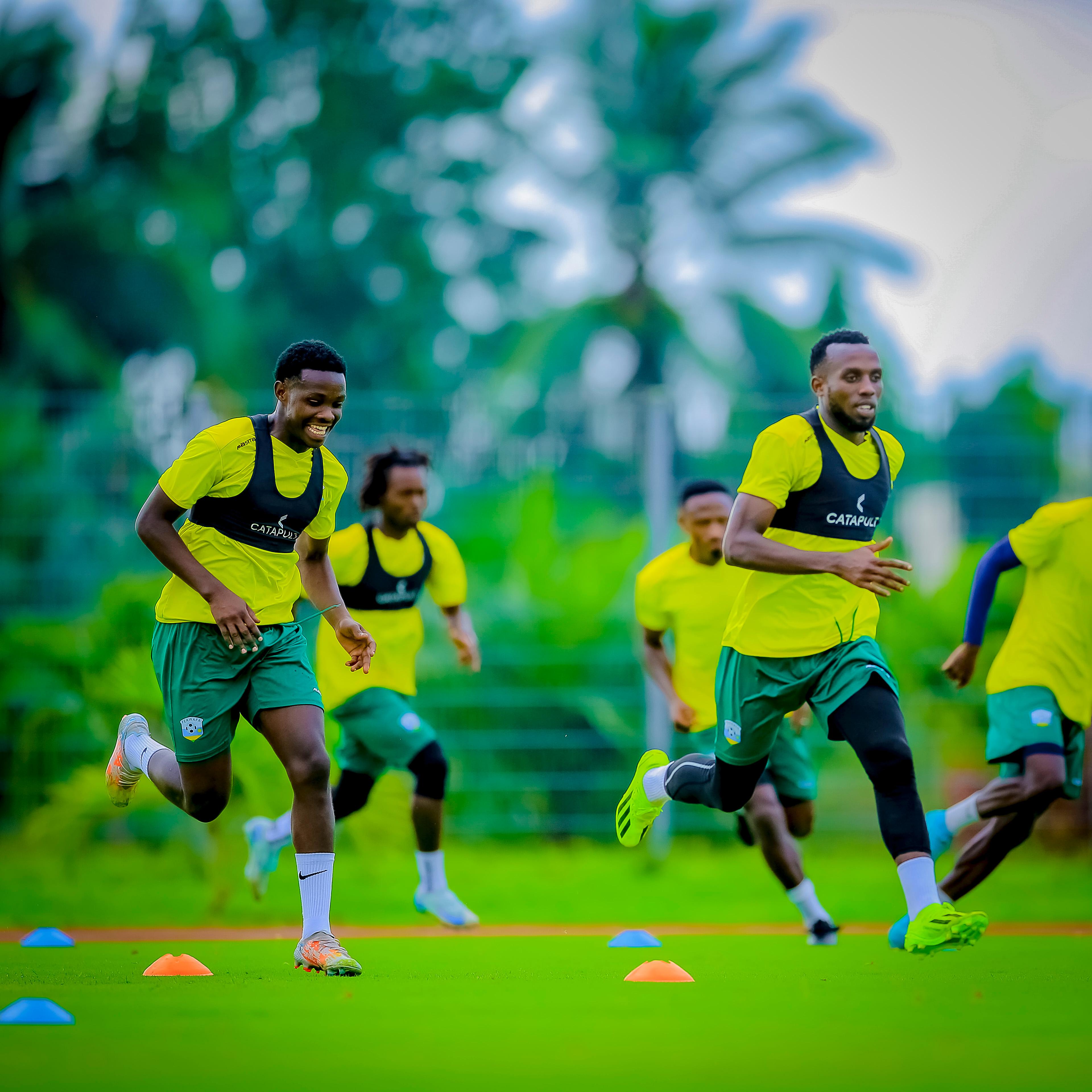 Nshimiyimana Emmanuel 'Kabange ' (Uri imbere) uhamagawe bwa mbere mu Amavubi 