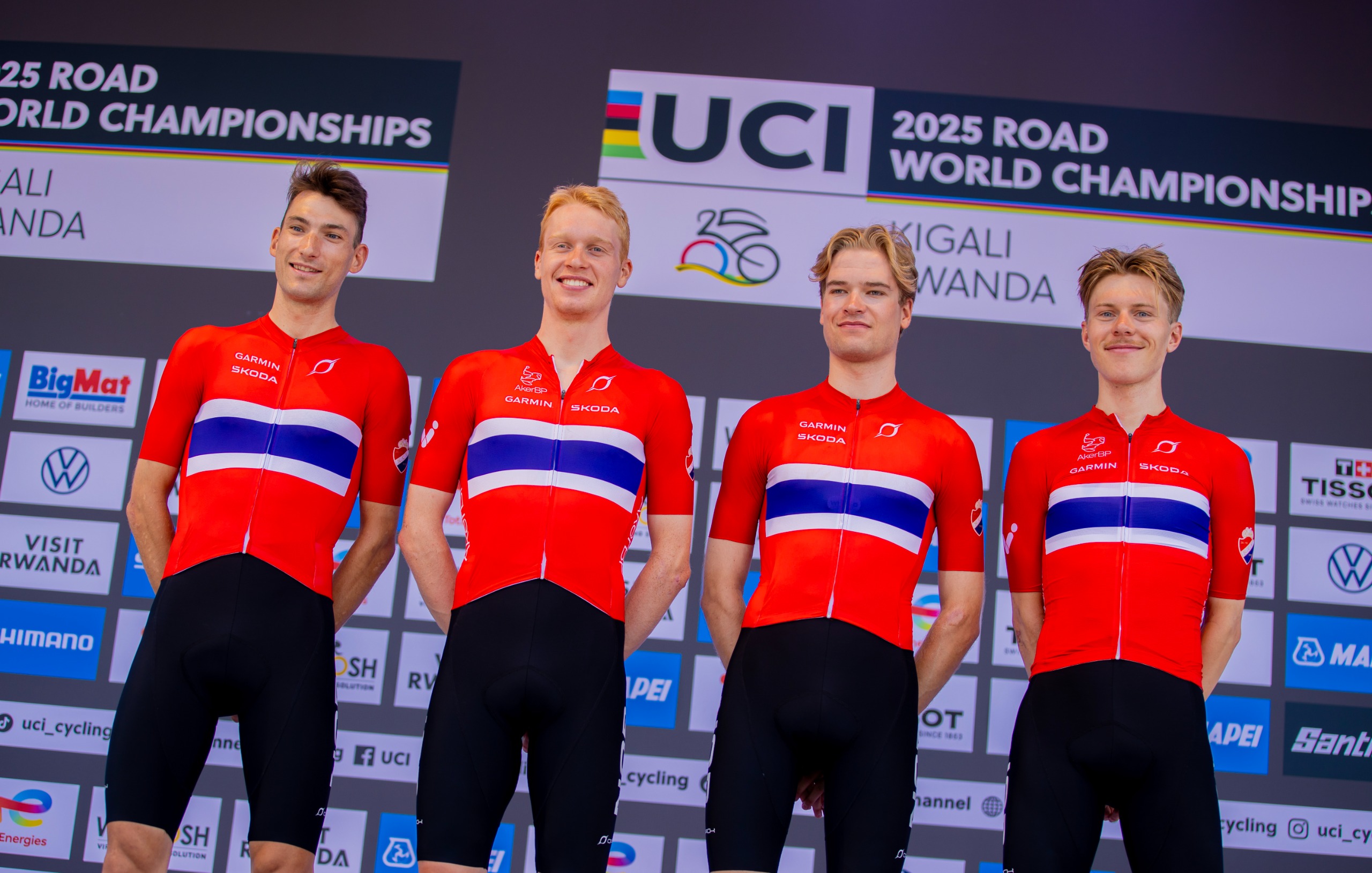 Abakinnyi mbere yo gutangira isiganwa