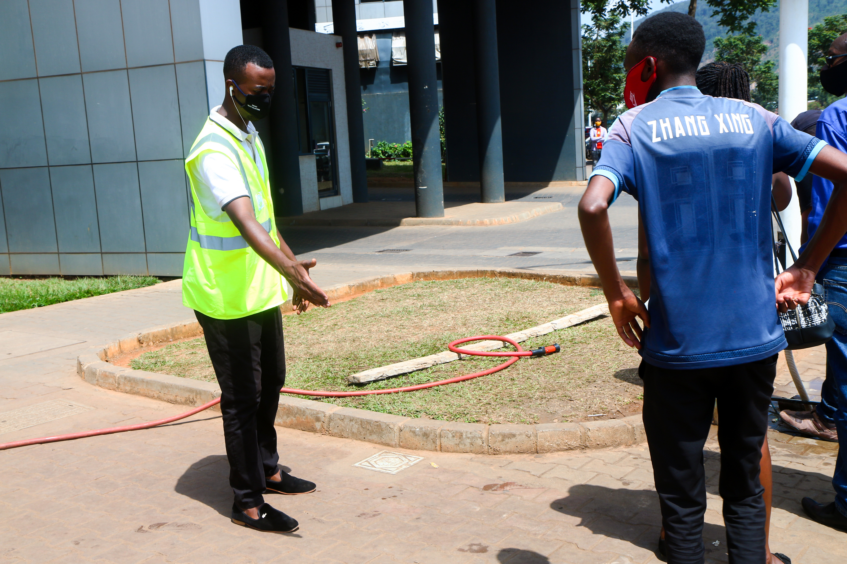 Mwihekerana nimuhane intera bavandi