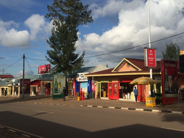 Aha ni mu isangano ry'utubari twinshi twakoraga 24 ku yandi, ariko do