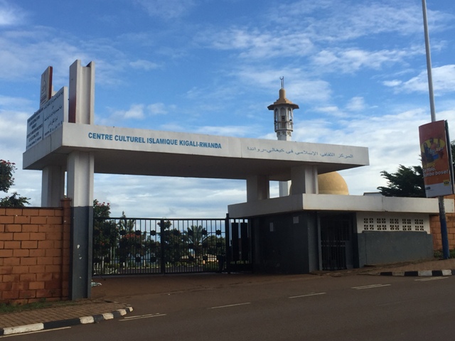 Kwa Khadafi hasanzwe urujya n'uruza rw'abahiga abahakorera siporo n'abahasengera, ariko ubu ndorera 