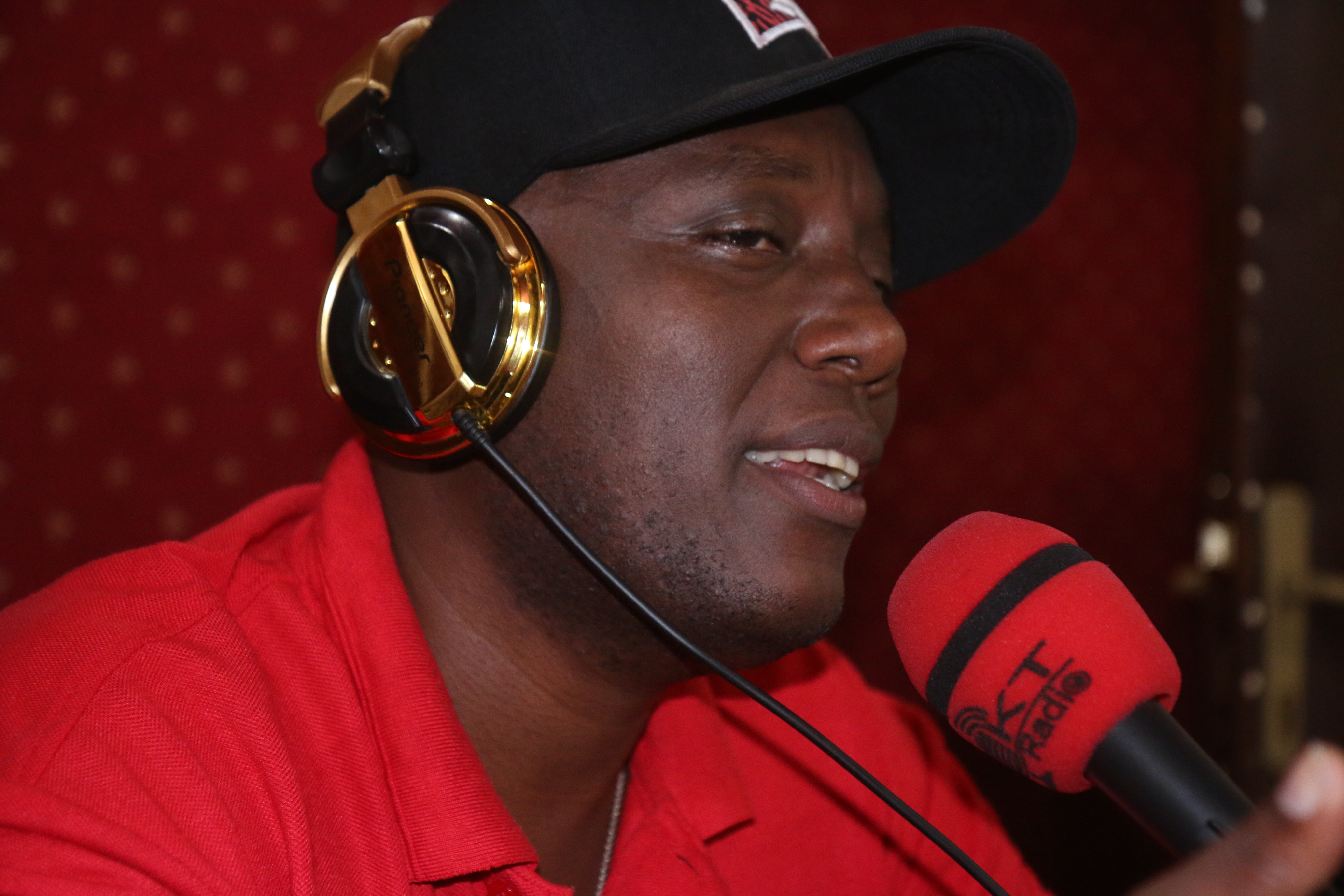 Senderi muri Studios za KT Radio