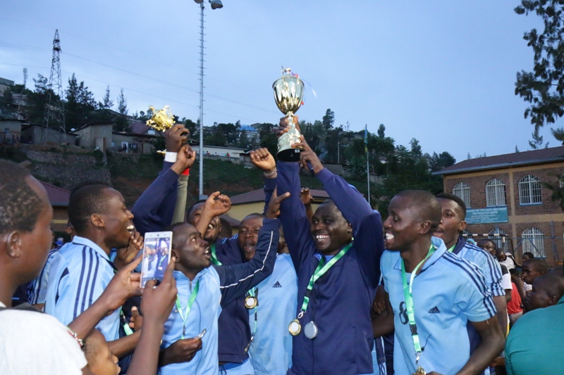 Ntabanganyimana Antoine azamura igikombe