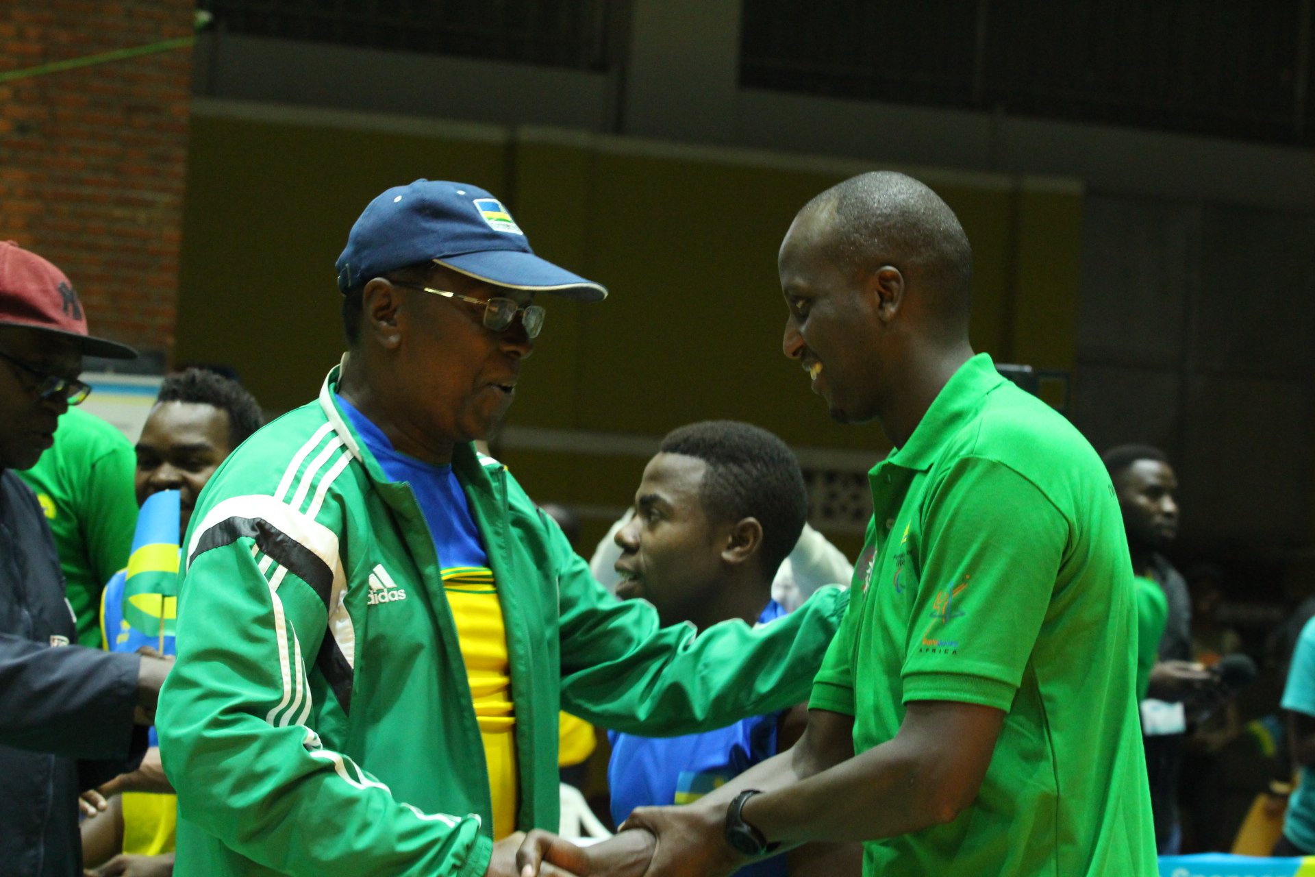 Perezida wa Sena Hon. Bernard Makuza ashimira umutoza w'ikipe y'u Rwanda