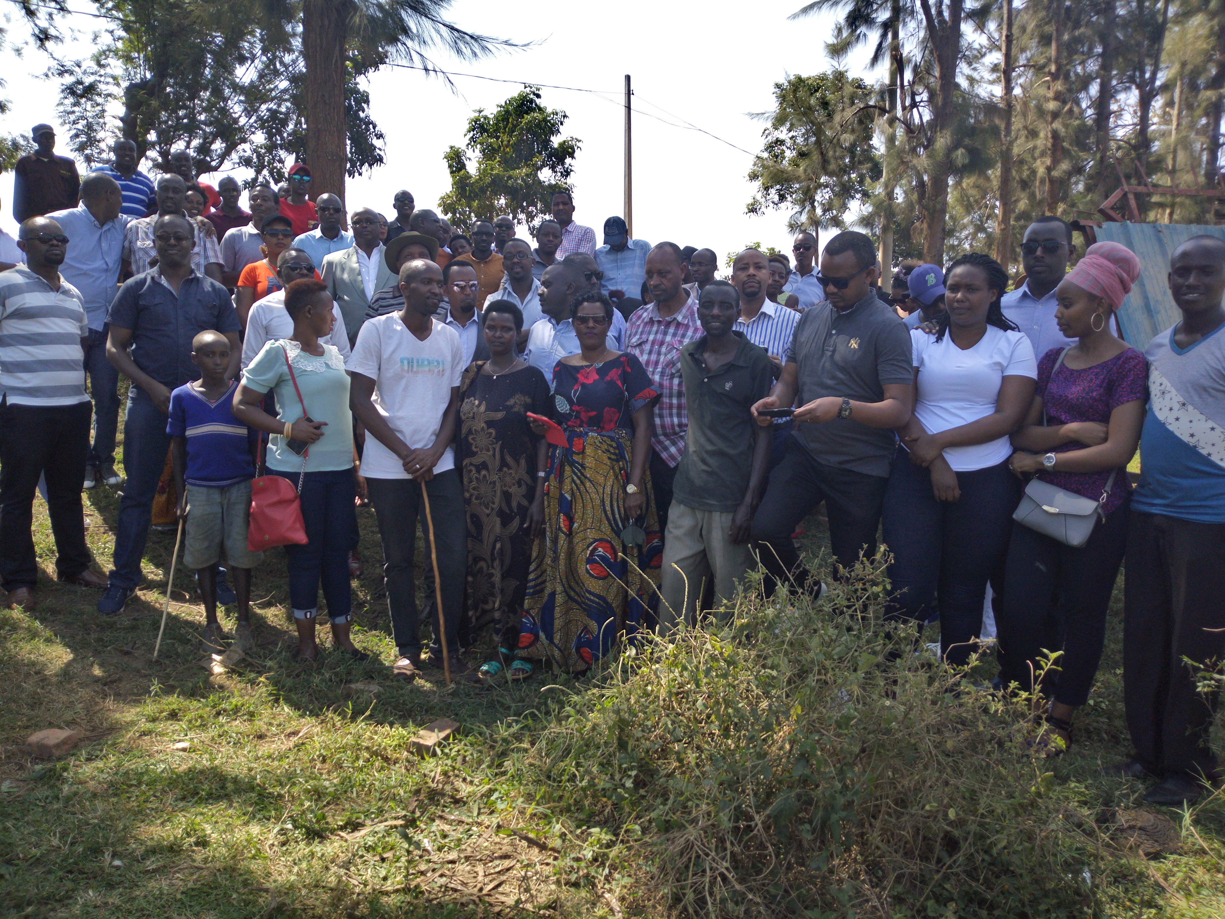 Abanyamuryango ba Kwagarana Sport Club bitabiriye iki gikorwa