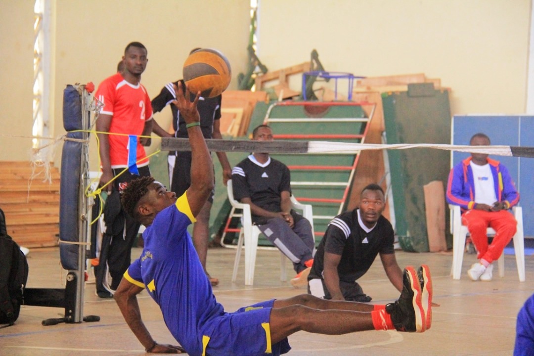 Abakina Sitting Volleyball bazaba bahatana guhera kuri uyu wa Gatandatu