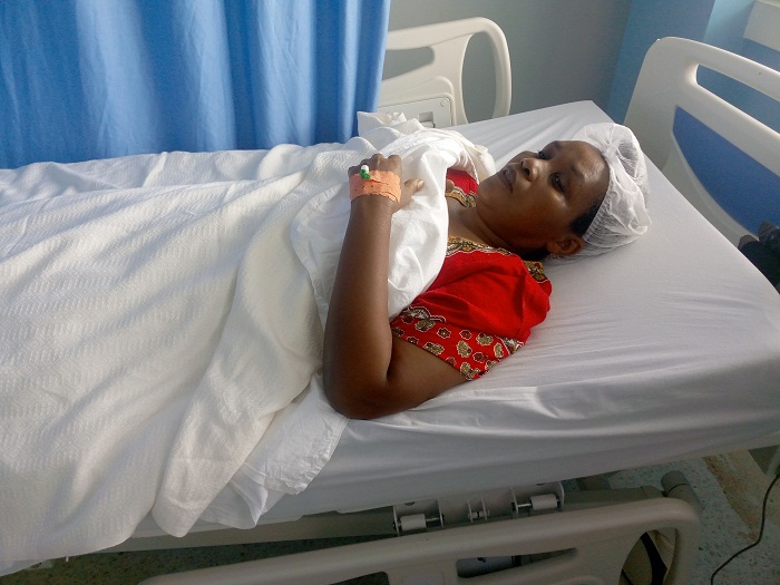 Uyu mubyeyi yishimiye ko yabazwe akaba agenda amererwa neza