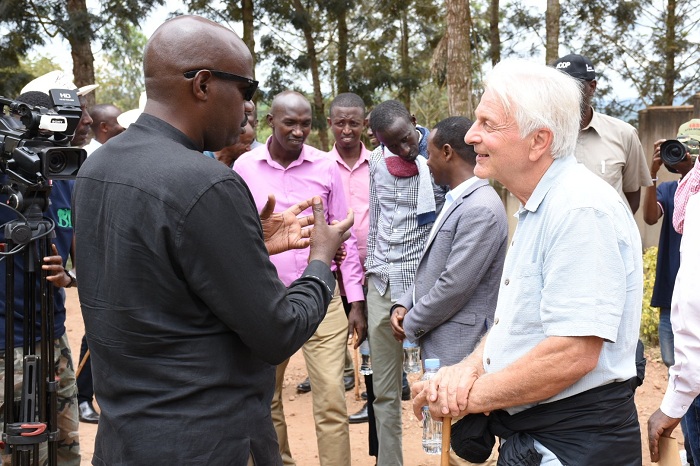 Abayobozi basabye aborozi kongera umukamo