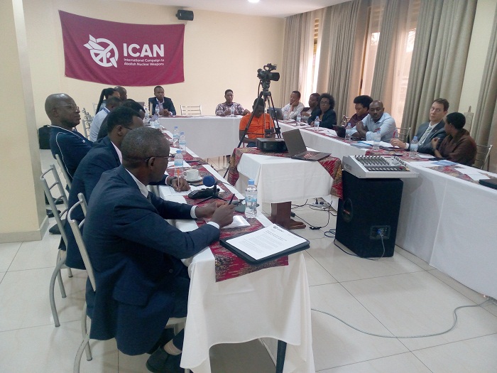 Inzego zitandukanye zaganiriye ku guca intwaro kirimbuzi ku Isi