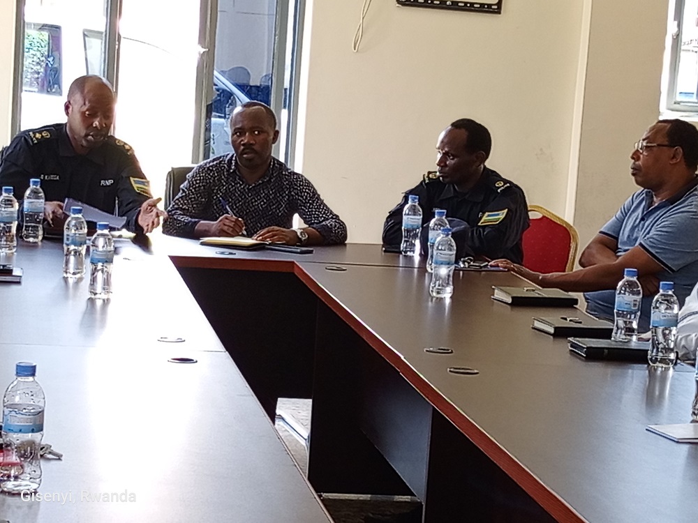 Abayobozi mu Karere ka Rubavu baganira n'abahagarariye amadini n'amatorero