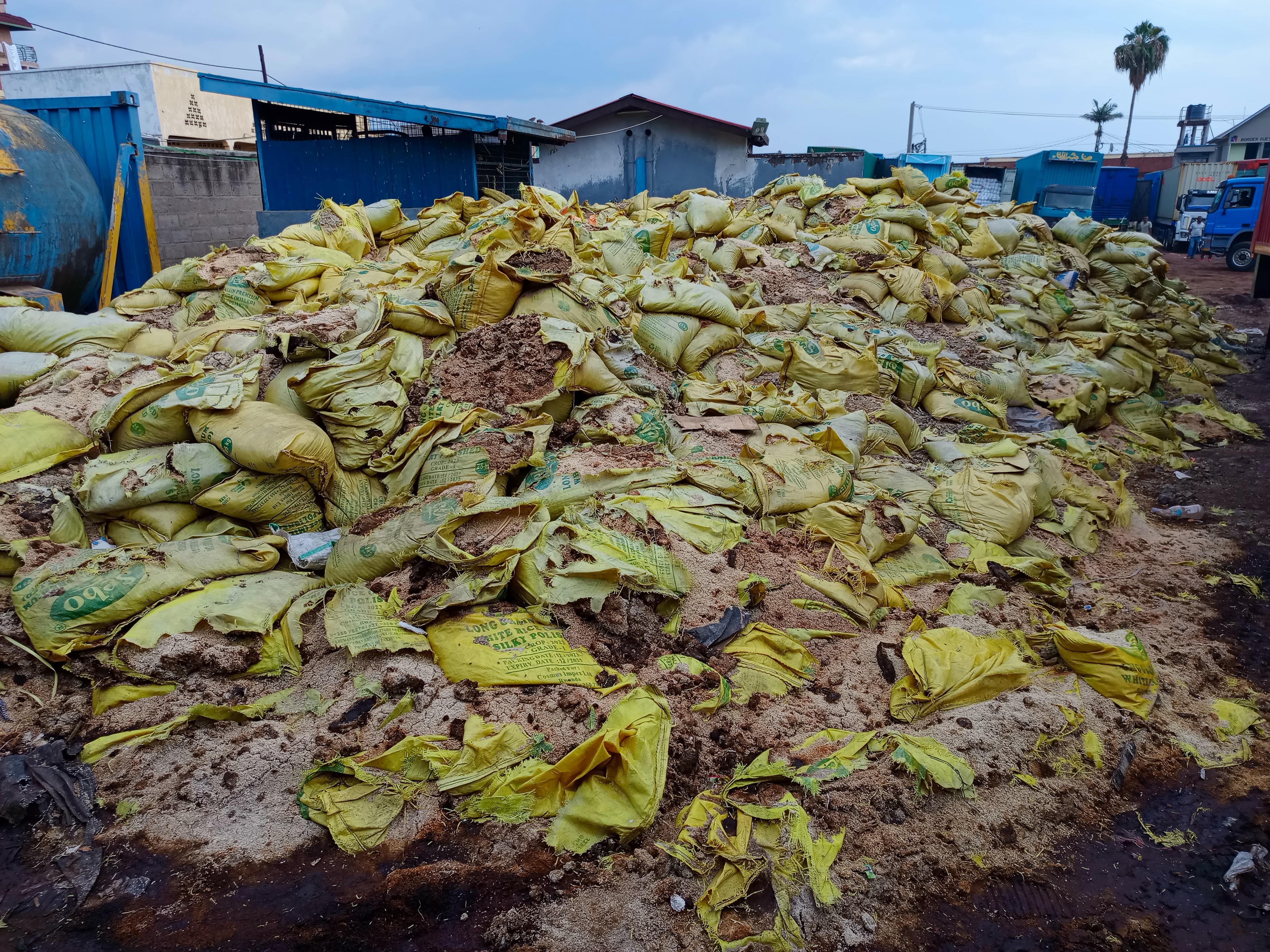 Ibicuruzwa birimo umuceri, amavuta ya mukorogo, urumogi, n