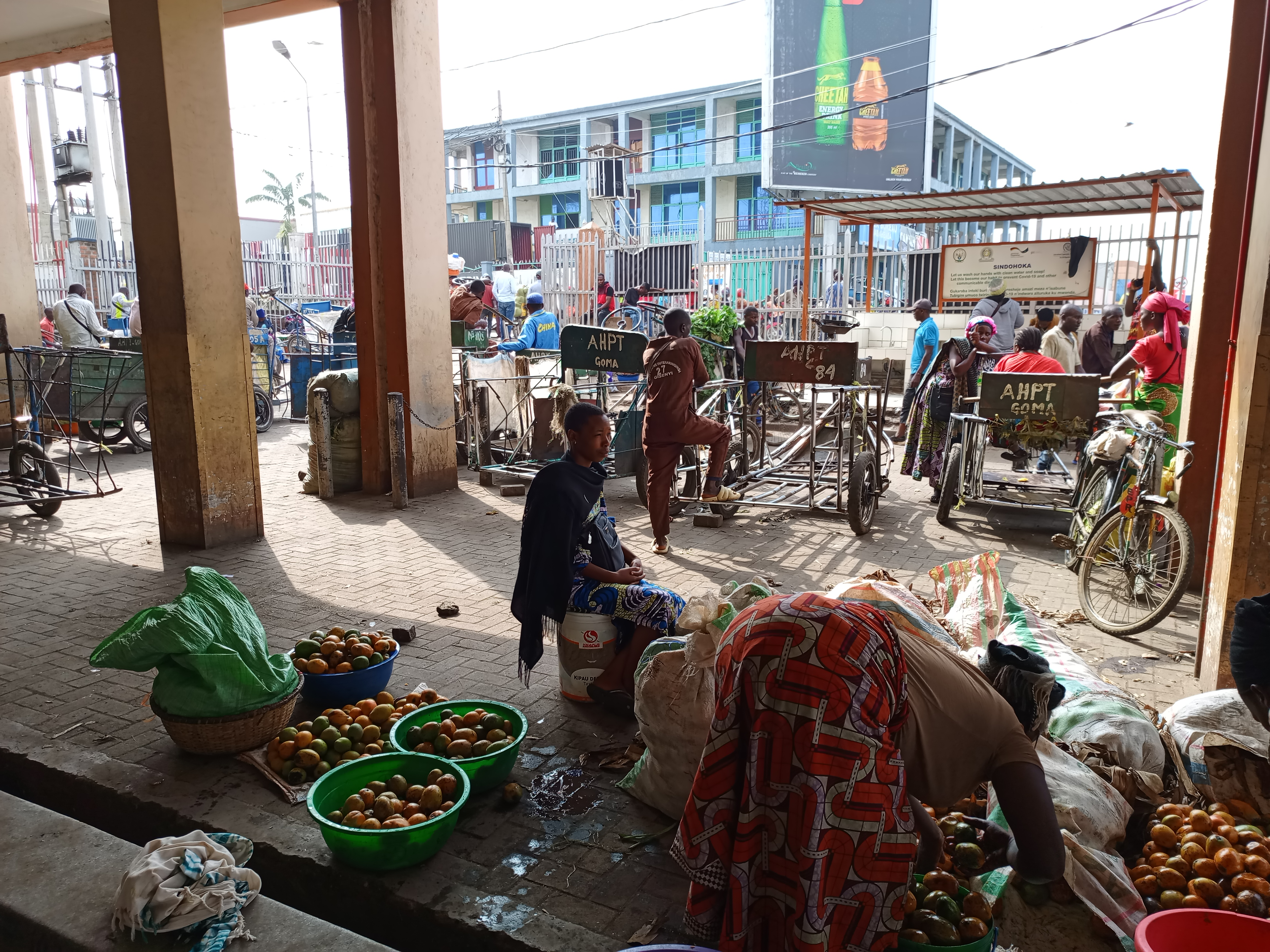 Ubuyobozi b'Akarere ka Rubavu buvuga ko butakwihanganira abakumira abandi mu bucuruzi