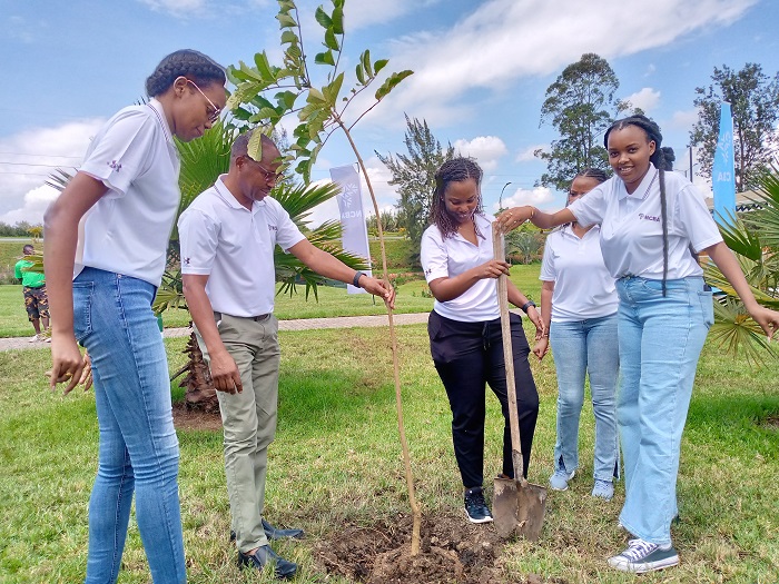 Batangije na gahunda yo gutera ibiti mu bibiuga bya Golf