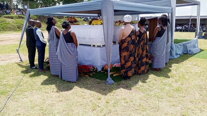 Umututsi wa mbere yiciwe ku ibendera mu gutangiza Jenoside