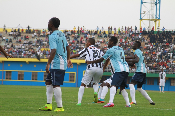 Hegman yanyuze mu rihumye ba myugariro ba Police atsinda igitego cya mbere