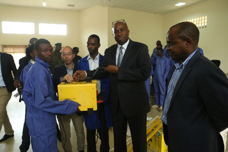 Post à souder izajya ibafasha gusudira