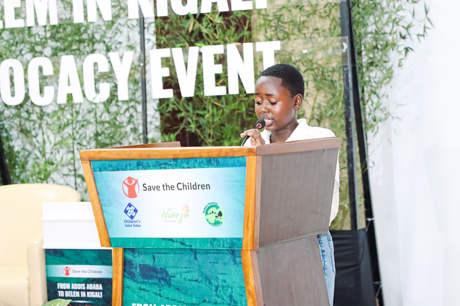 Abana batozwa kumeny akuvugira mu ruhamwe