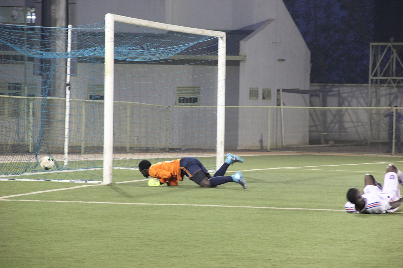 Kaleb akigera mu kibuga yahise atsinda igitego ariko umusifuzi aracyanga