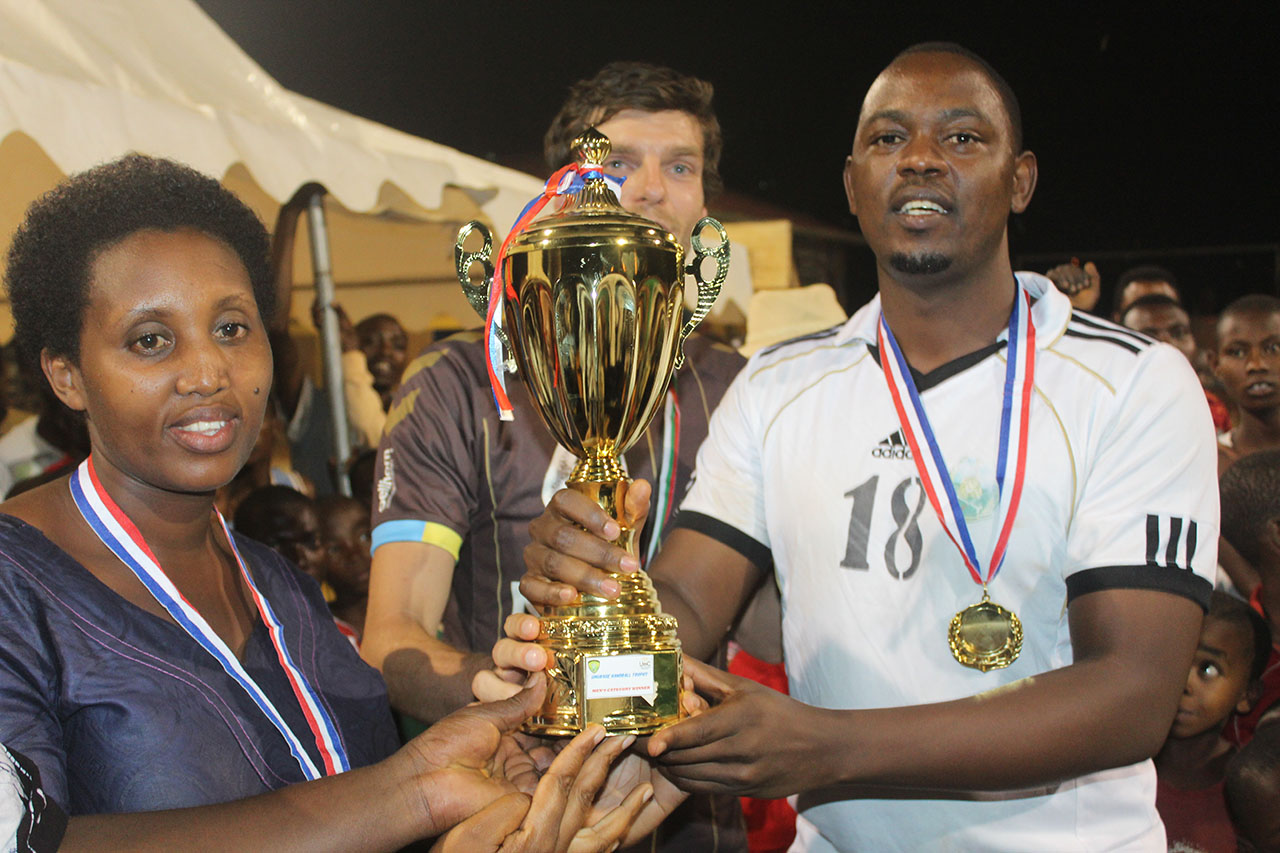 APR Hc ishyikirizwa igikombe