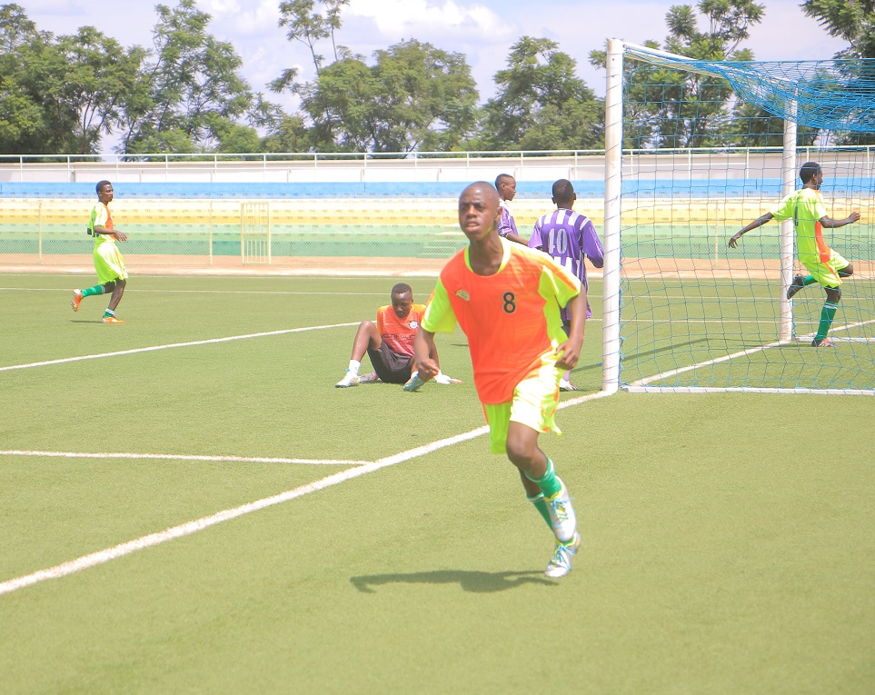 Yishimira igitego yari atsinze Miroplast Fc