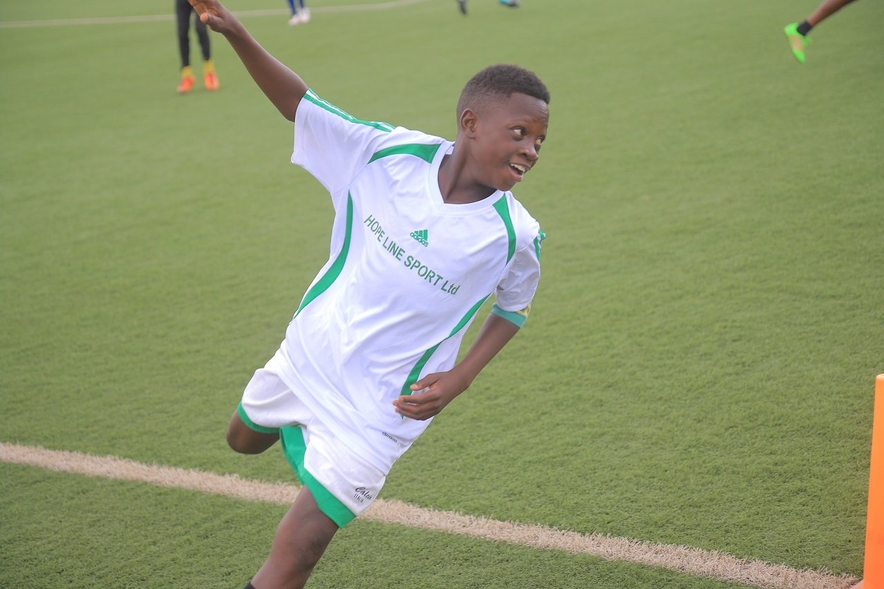 Tuyishimire Tabu Crespo, umwana wa Nyakwigendera Mafisango Patrick yishimira intsinzi ya Kiyovu abereye Kapiteni