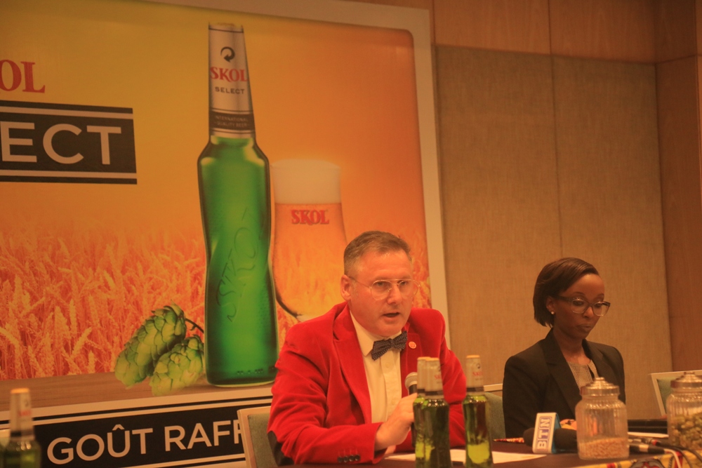 Abayobozi b'uruganda rwa Skol basobanura ibijyanye n'iyi nzoga nshya