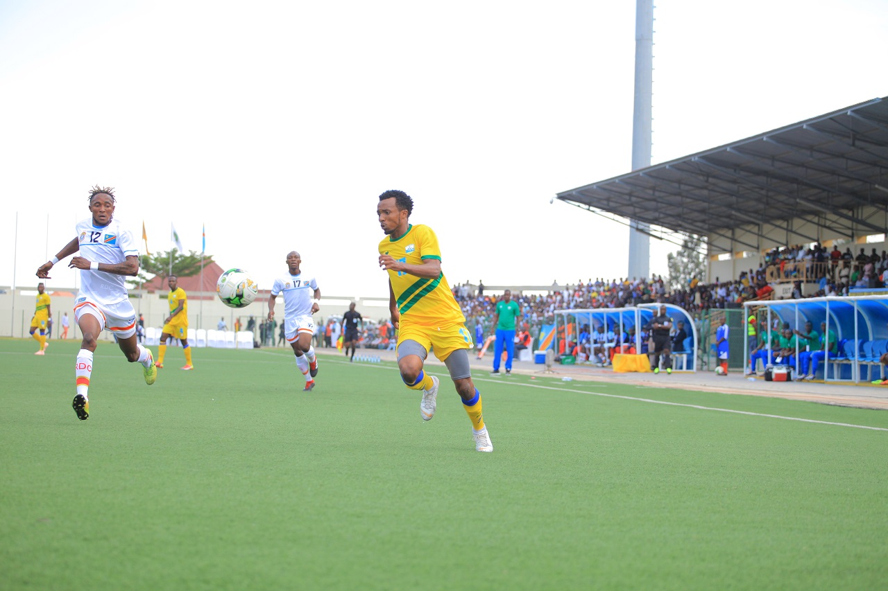 Nshuti Dominique Savio ahanganye na DieuMerci Mukoko ukinira Daring Club Motema Pembe