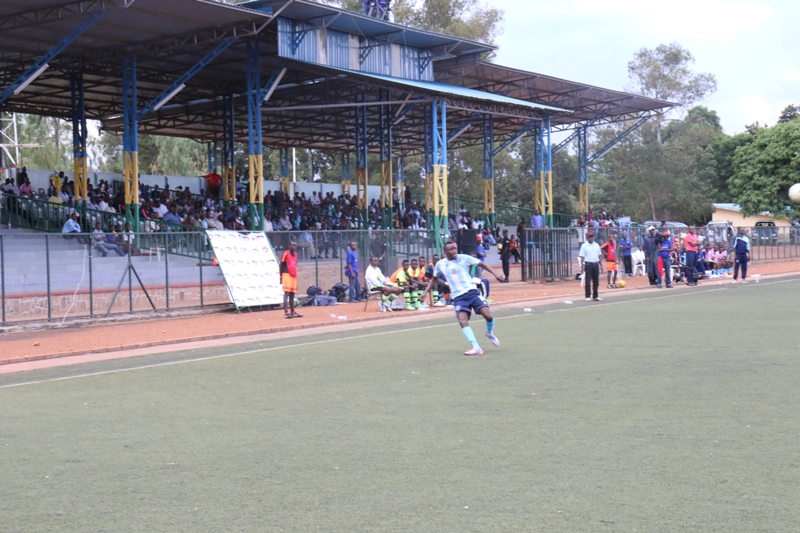 Police Fc yaje gutsinda igitego cya kabiri ku mupira wari uhinduwe na Jean Paul Uwihoreye