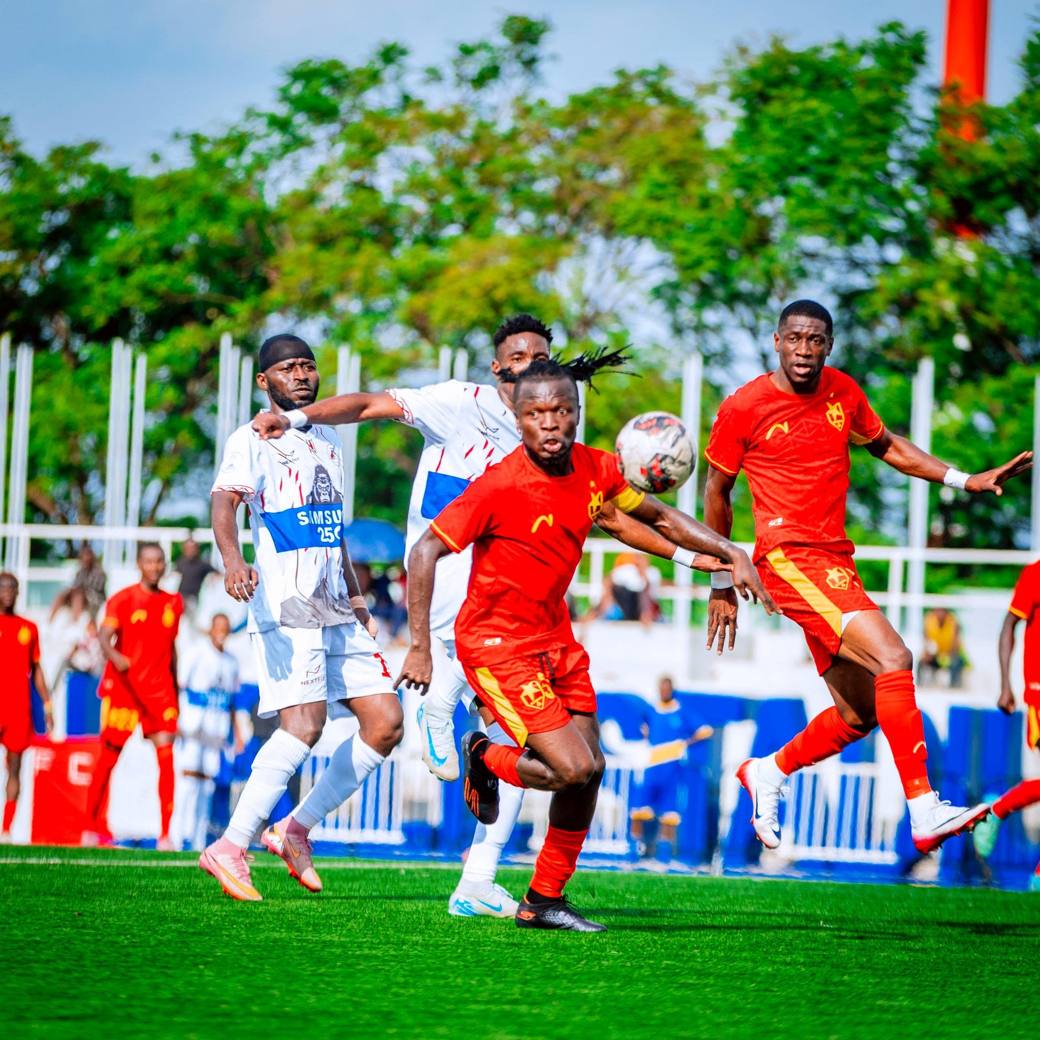 -merrikh Ikomeje kotsa igitutu ikipe ya POLICE FC iri ku mwanya w mbere.