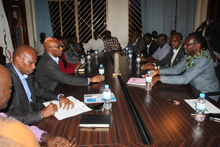 Komite icyuye igihe na Komite nshya 