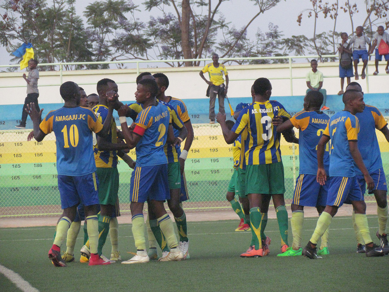 Mu minota ya nyuma habayemo gushyamirana