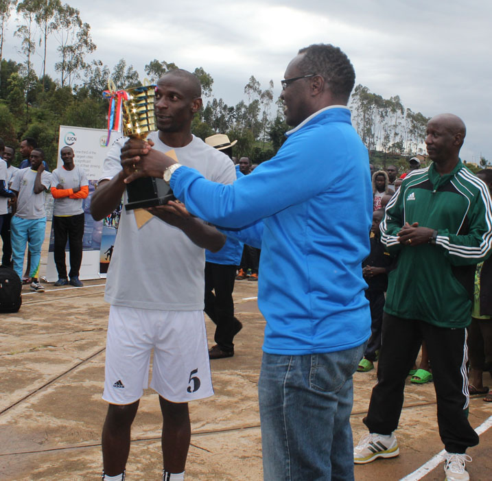 APR ishikirizwa igikombe yari imaze kwegukana kuri iki cyumweru