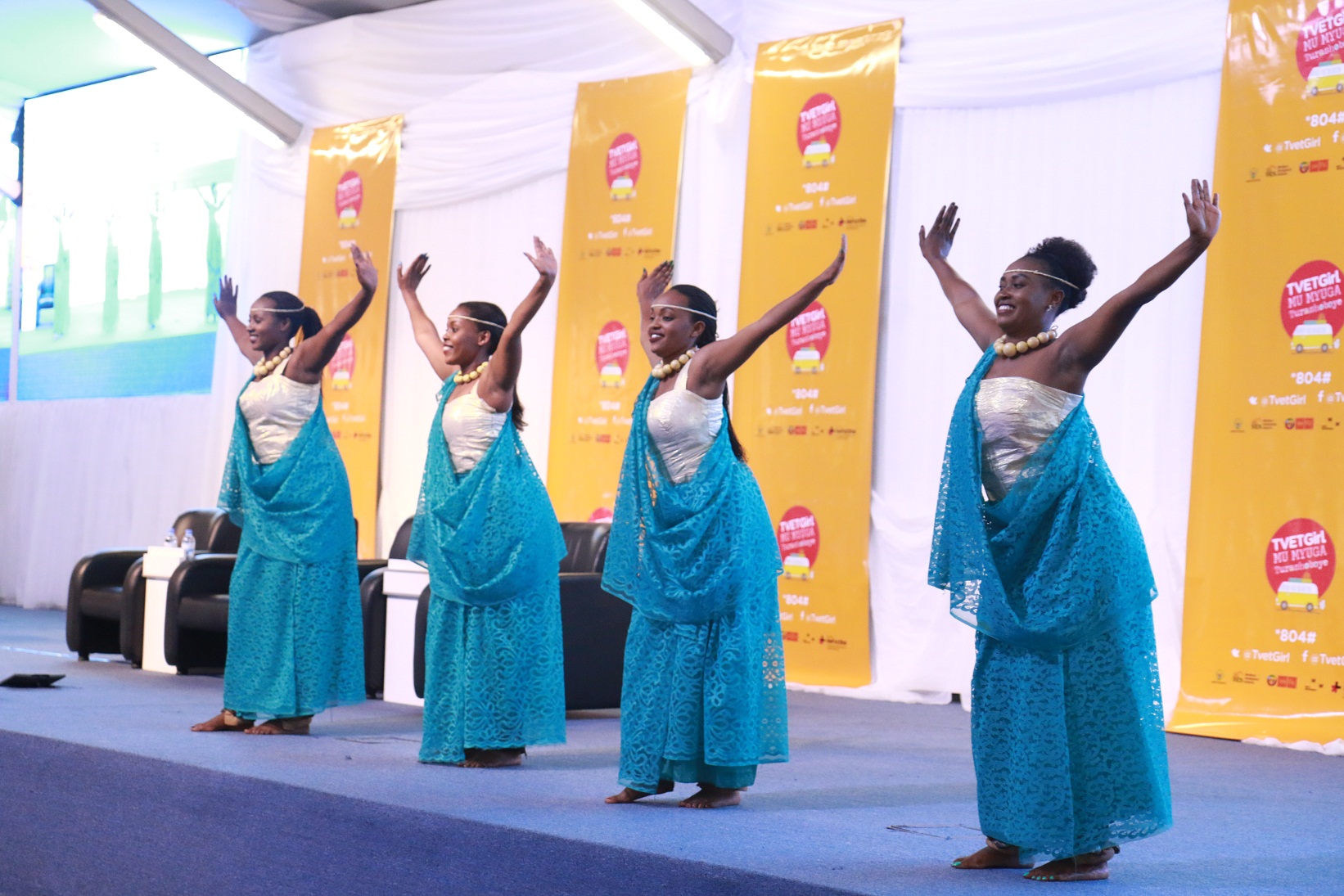 bananyujije basusurutsa abitabiriye uyu muhango