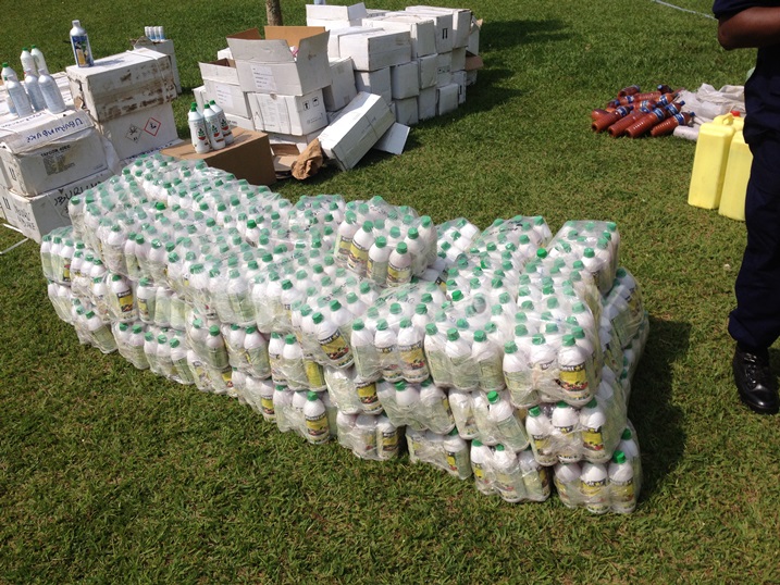 Iyo miti yafashwe yica udukoko ariko yose ntikemewe gukoreshwa mu Rwanda.