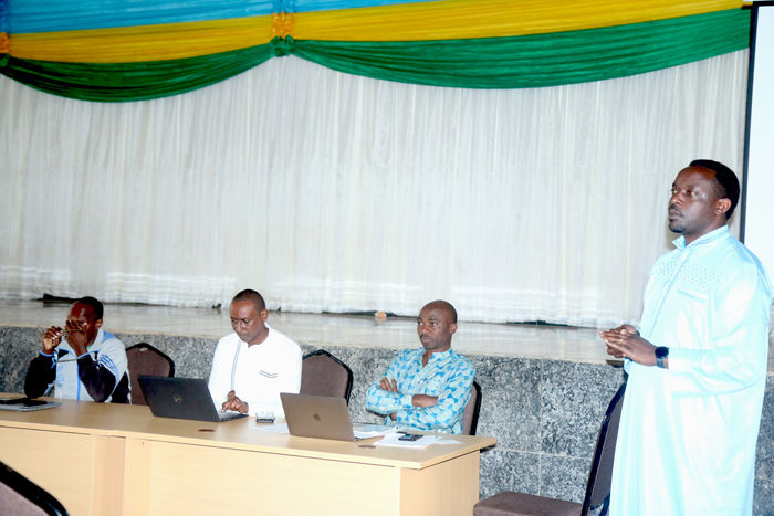 Mayor wa Gicumbi Nzabonimpa Emmanuel yari yitabiriye iteko rusange ya Gicumbi HT iheruka kuba