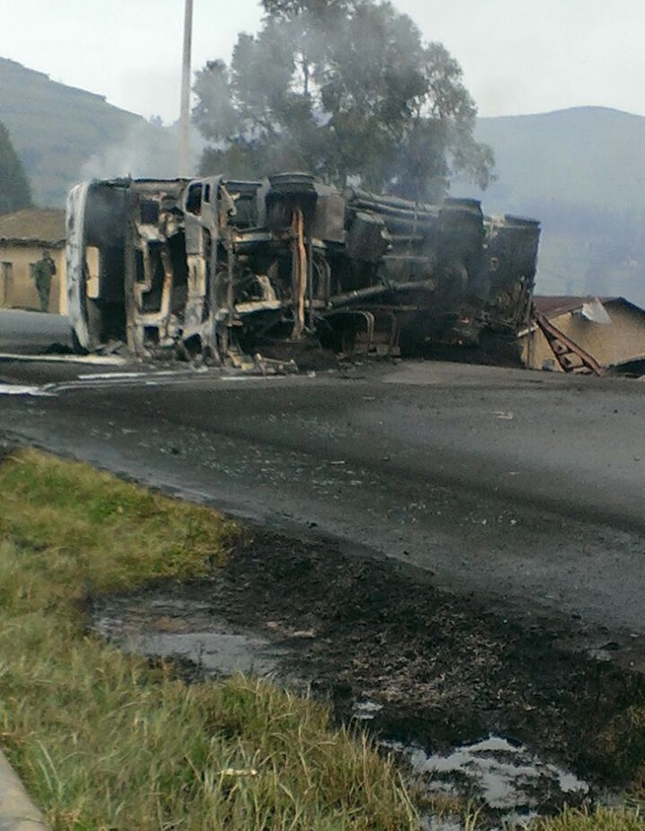 Imodoka yateje impanuka nayo yakongotse.