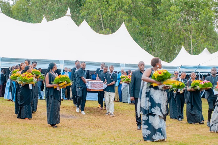 Imibiri ine yabonetse yashyinguwe mu cyubahiro