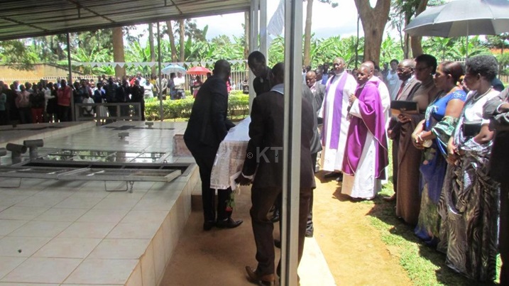 Hanakozwe igikorwa cyo gushyingura imibiri mishya yabonetse.