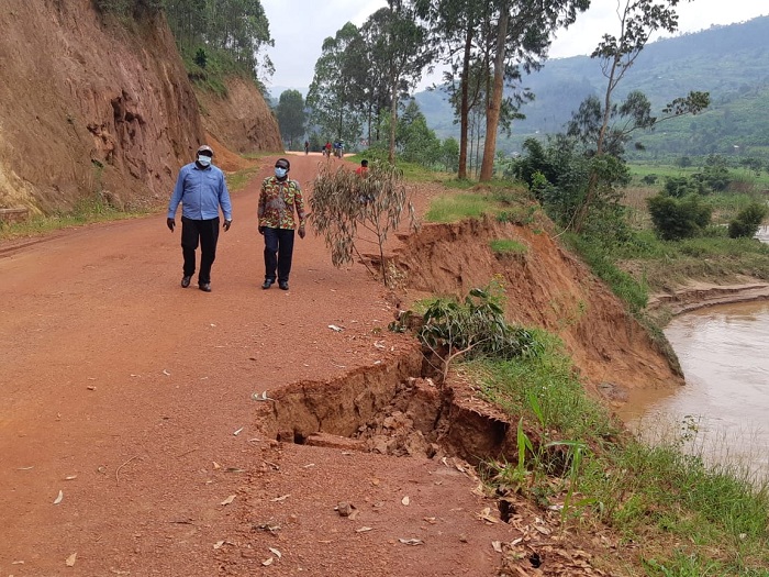 Guverineri Gatabazi asura imihanda yagiye yangirika mu Ntara y'Amajyaruguru