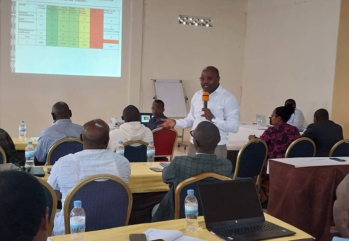 Mu mihigo 131 bahize muri uyu mwaka, Meya Nizeyimana yagaragaje ko imihigo umunani ikiri munsi ya 50%