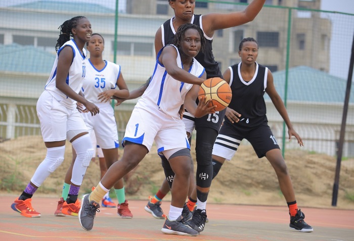 IPRC Huye bafashe umupira